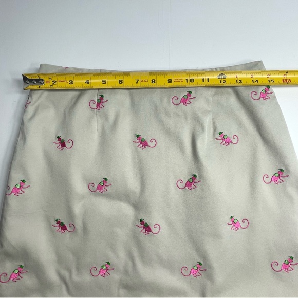 LILLY PULITZER Khaki Skort Pink Monkey Embriodered Scalloped Hem Stretch Size 2 - Picture 8 of 10